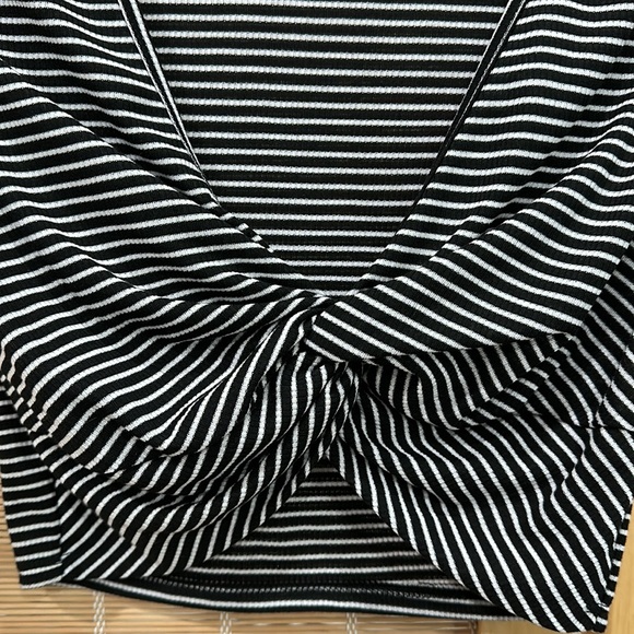 Crop top L - Picture 2 of 2